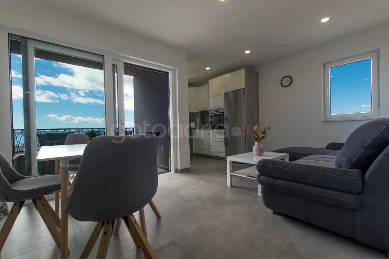 Sea View Apartments Diana Makarska Exterior photo